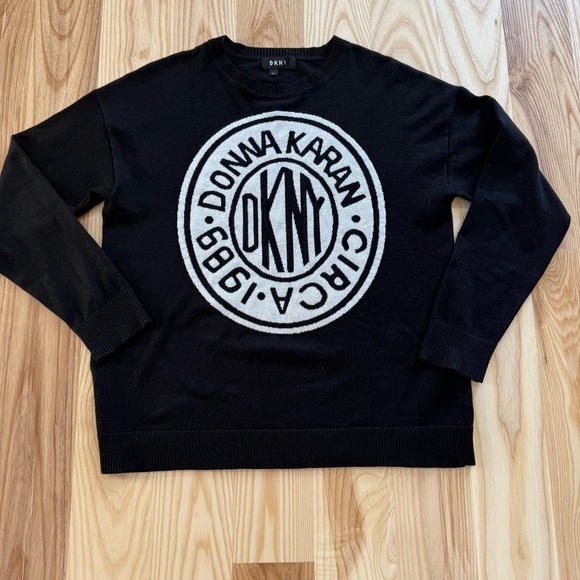 DKNY DONNA KARAN CIRCA BlackWhite  LOGO SWEATER Size Medium Shimmer - Picture 1 of 8